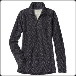 NWOT WoolX Brooke 1/4 zip merino base layer in black snowflake